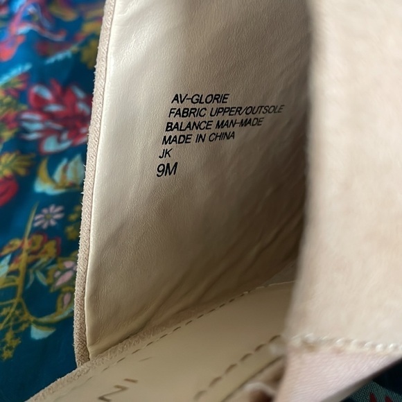 Brand New Adrienne Vittadini Glorie Slip On Wooden Heeled Mules Clogs - Picture 11 of 14